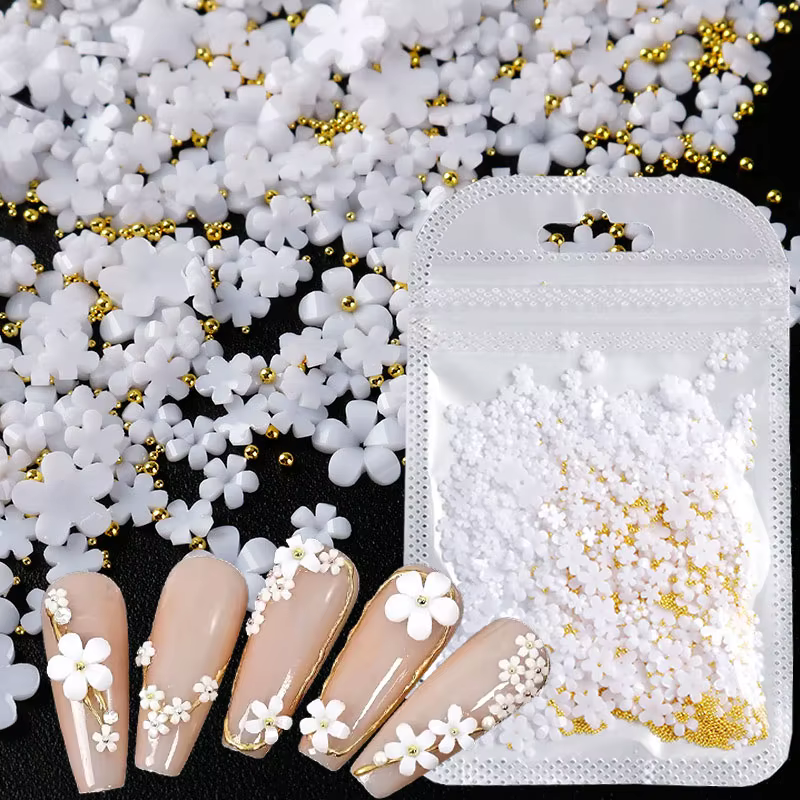 Décorations pour ongles en forme de fleur acrylique blanche 3D