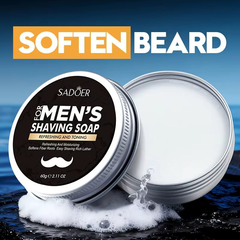 Savon à raser pour homme, contenant de l'extrait de menthe et de l'huile de fruit d'olive. La mousse est épaisse et fine, ce qui facilite l'adoucissement de la base de la barbe, réduisant la résistanc