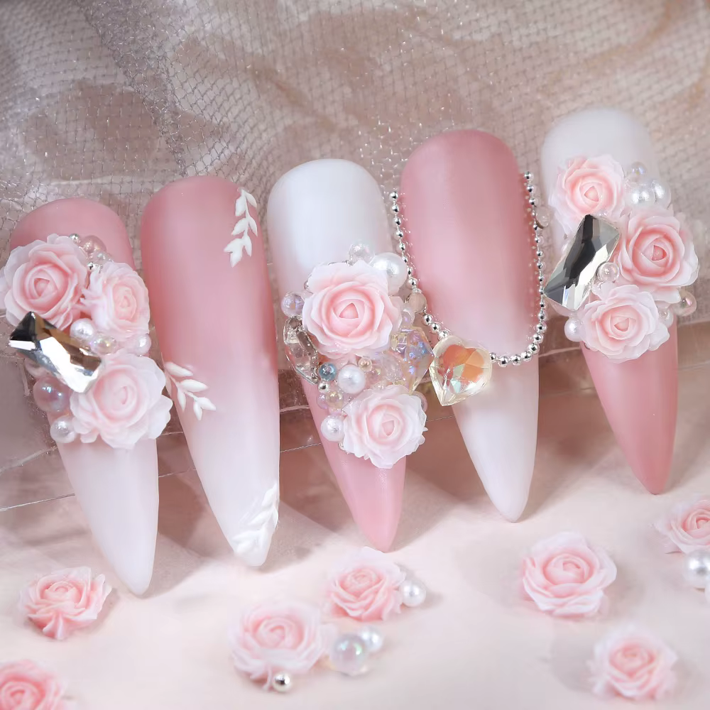30 pièces Rose Rose fleur 3D ongles strass décoration ongles bijoux coloré mixte perle perles breloques saint valentin Nail Arts approvisionnement