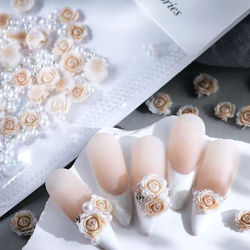 Roses sculptées en dégradées pour décoration Nail Art