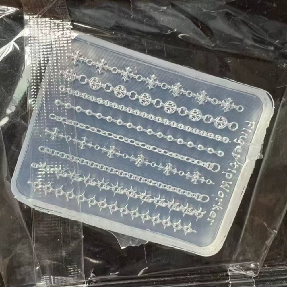 Moule à ongles en silicone haute transparence pour nail art gothique