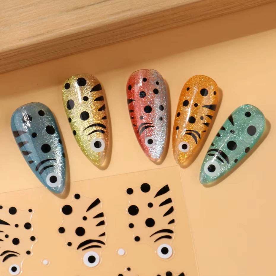 2 pièces leurre de pêche Nail Art autocollant Design poisson mignon ongles décalcomanies breloques