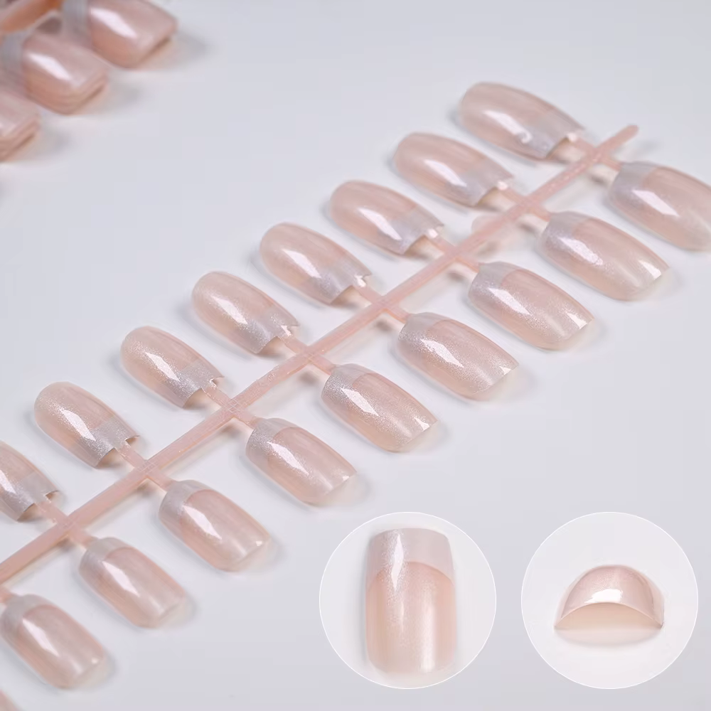 Faux ongles français nacrés brillants