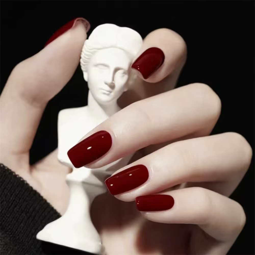 96 faux ongles carrés courts rouges mats
