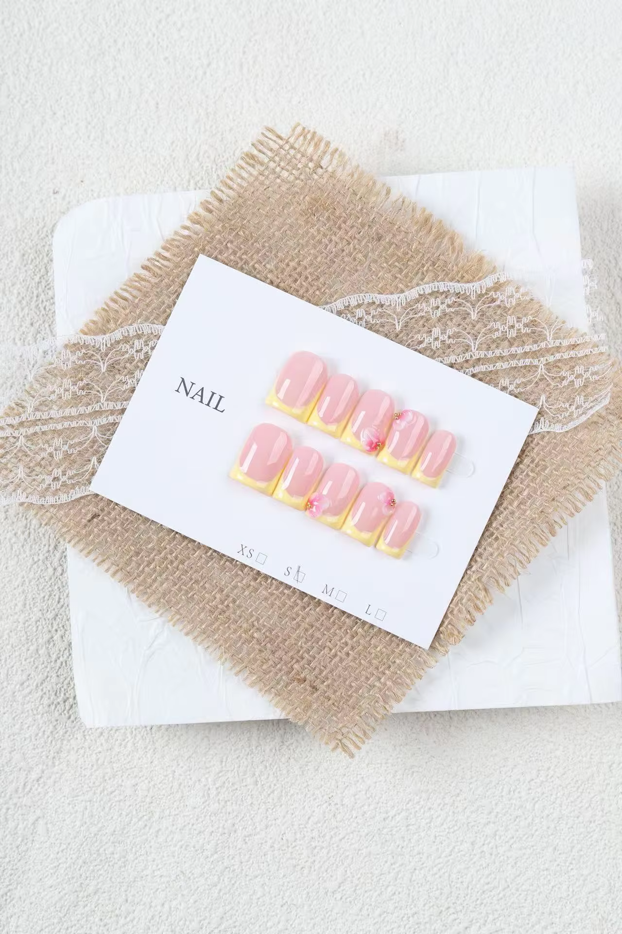 10 faux ongles courts carrés faits à la main
