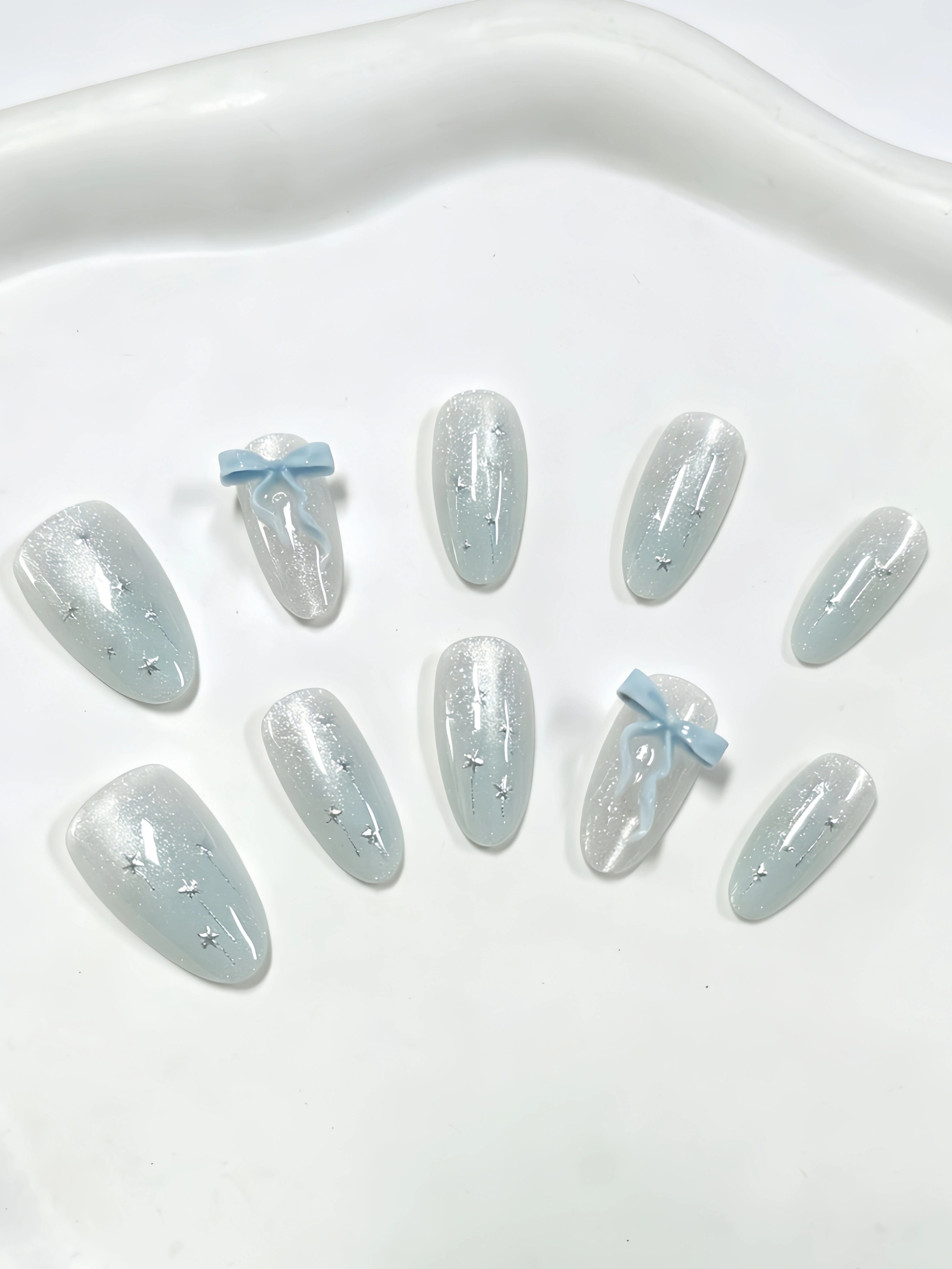 10 faux ongles en forme d'amande