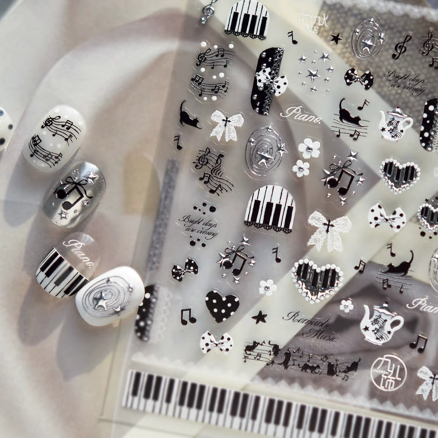 Autocollants pour ongles sur le thème de la musique vintage