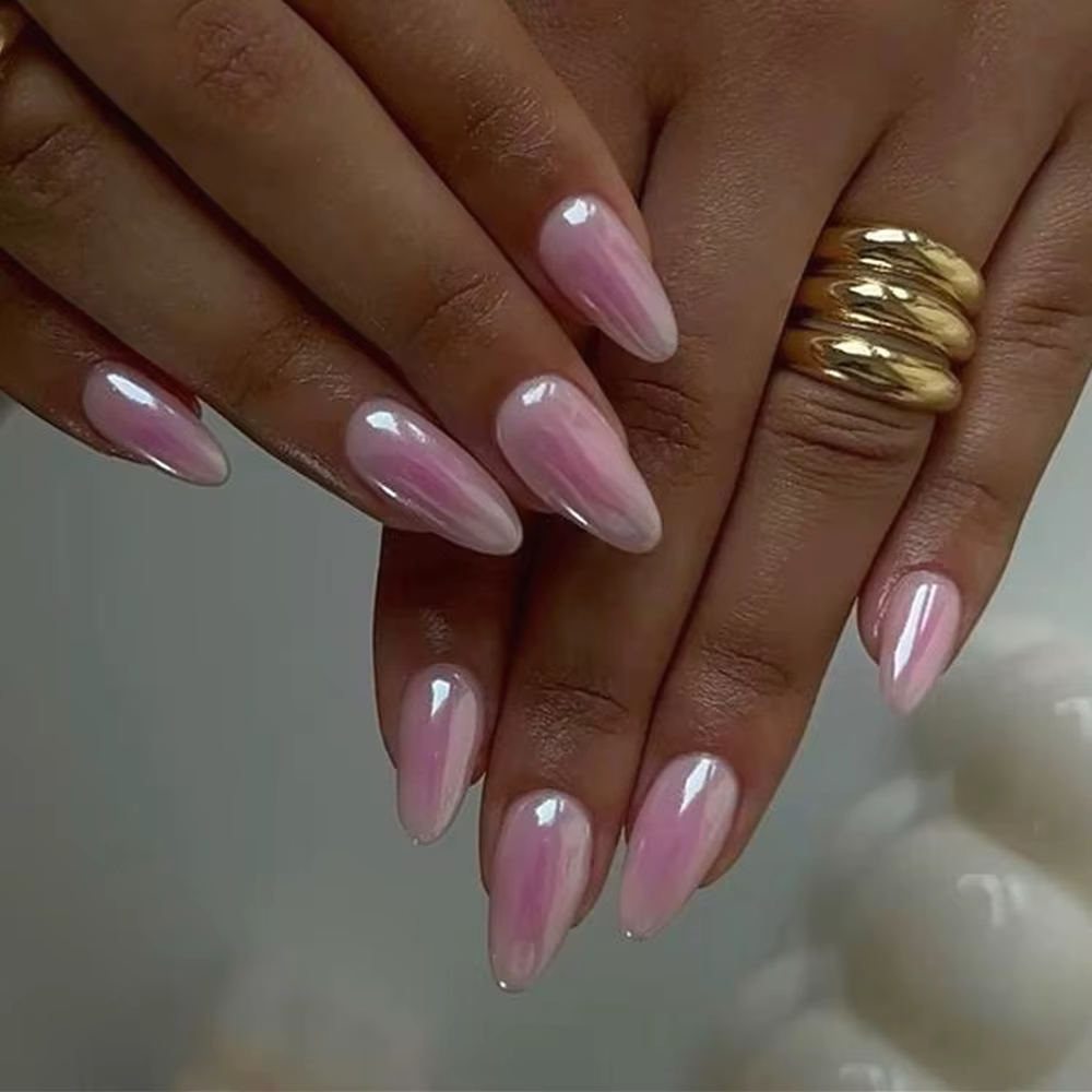 Faux ongles carrés courts brillants nacrés bleus unis pour l'été