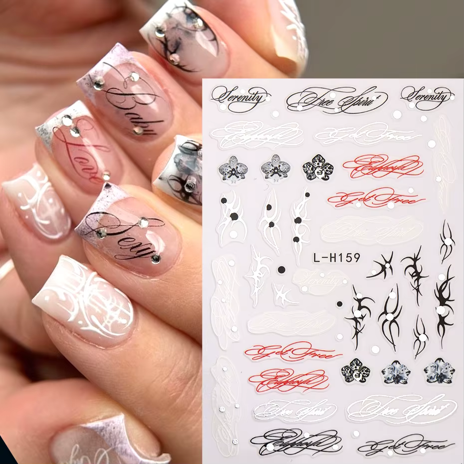 Autocollants pour ongles à motif de lettres italiques