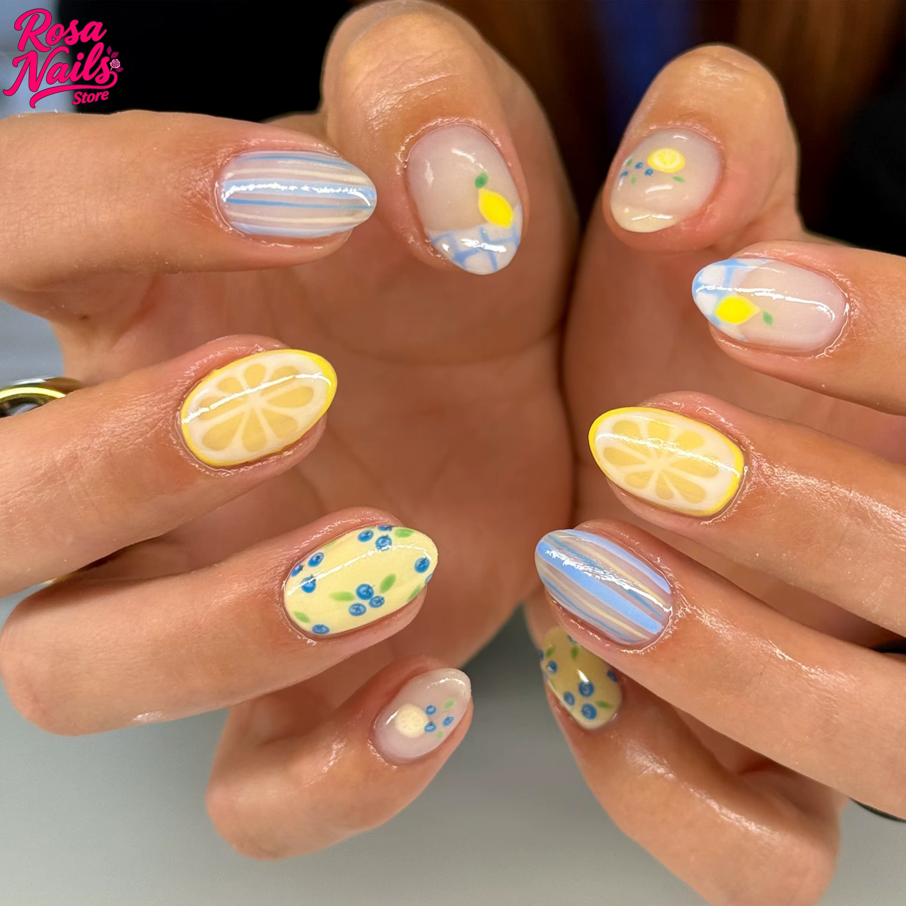 Fruit Stripe Nail Art Presse sur ongles Pressons faits à la main mignon court amande peint