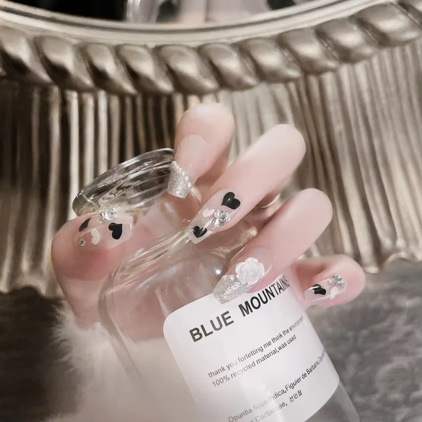 Faux Ongles Français N64.avec Pointes de Diamants