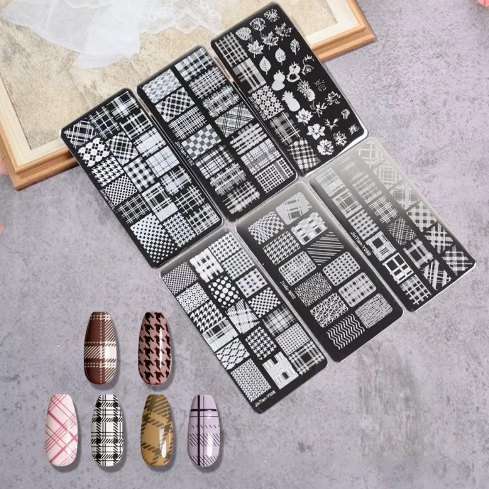 Plaques de tamponnage pour nail art de formes variées