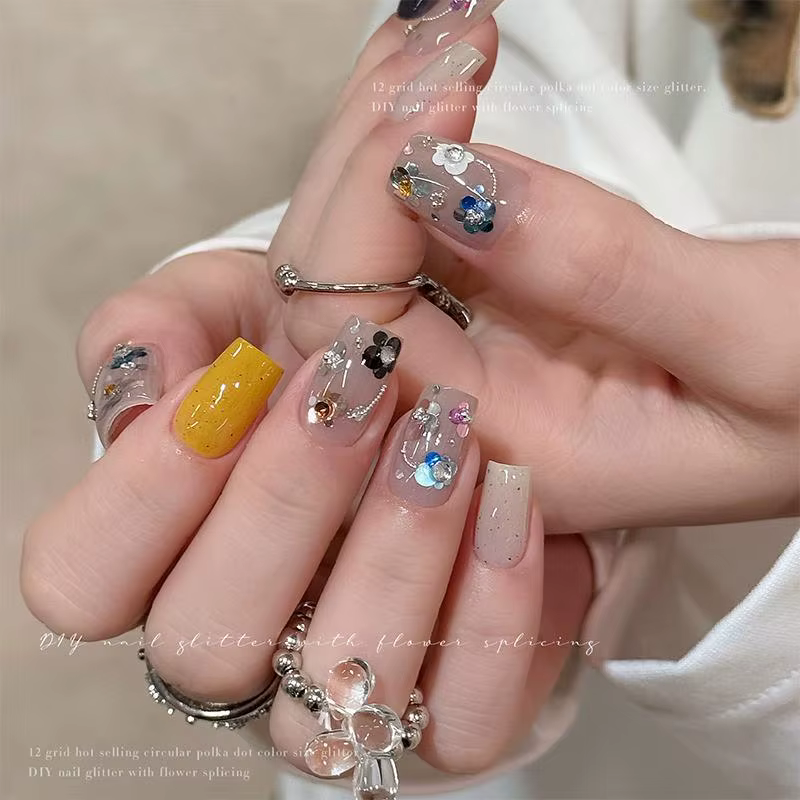 12 Grilles de mini-paillettes pour nail art