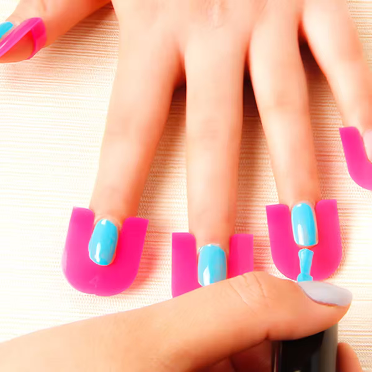 LINMANDA 26 pièces Protège-vernis à ongles en forme de U pour une application propre du vernis
