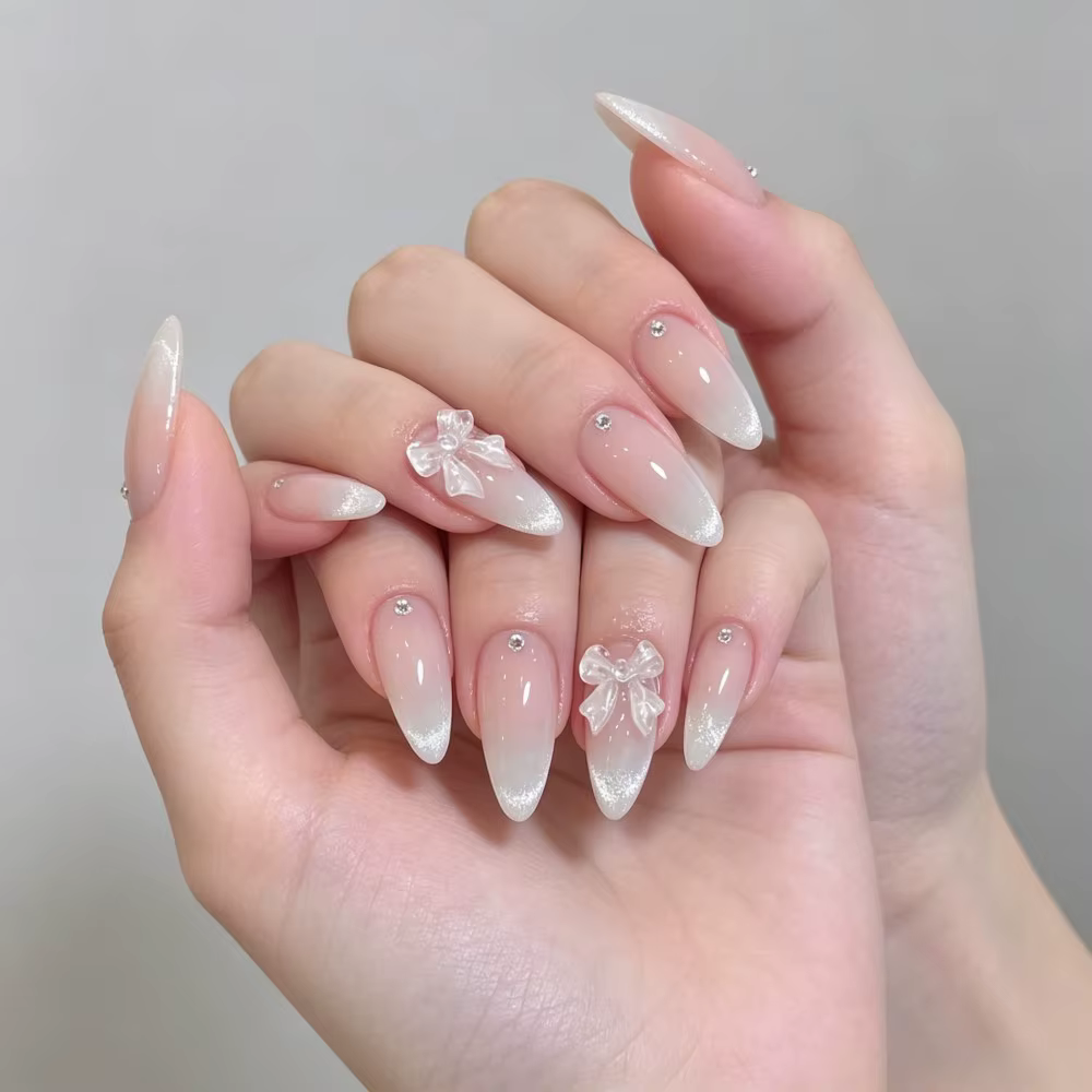 24 faux ongles à presser de style français
