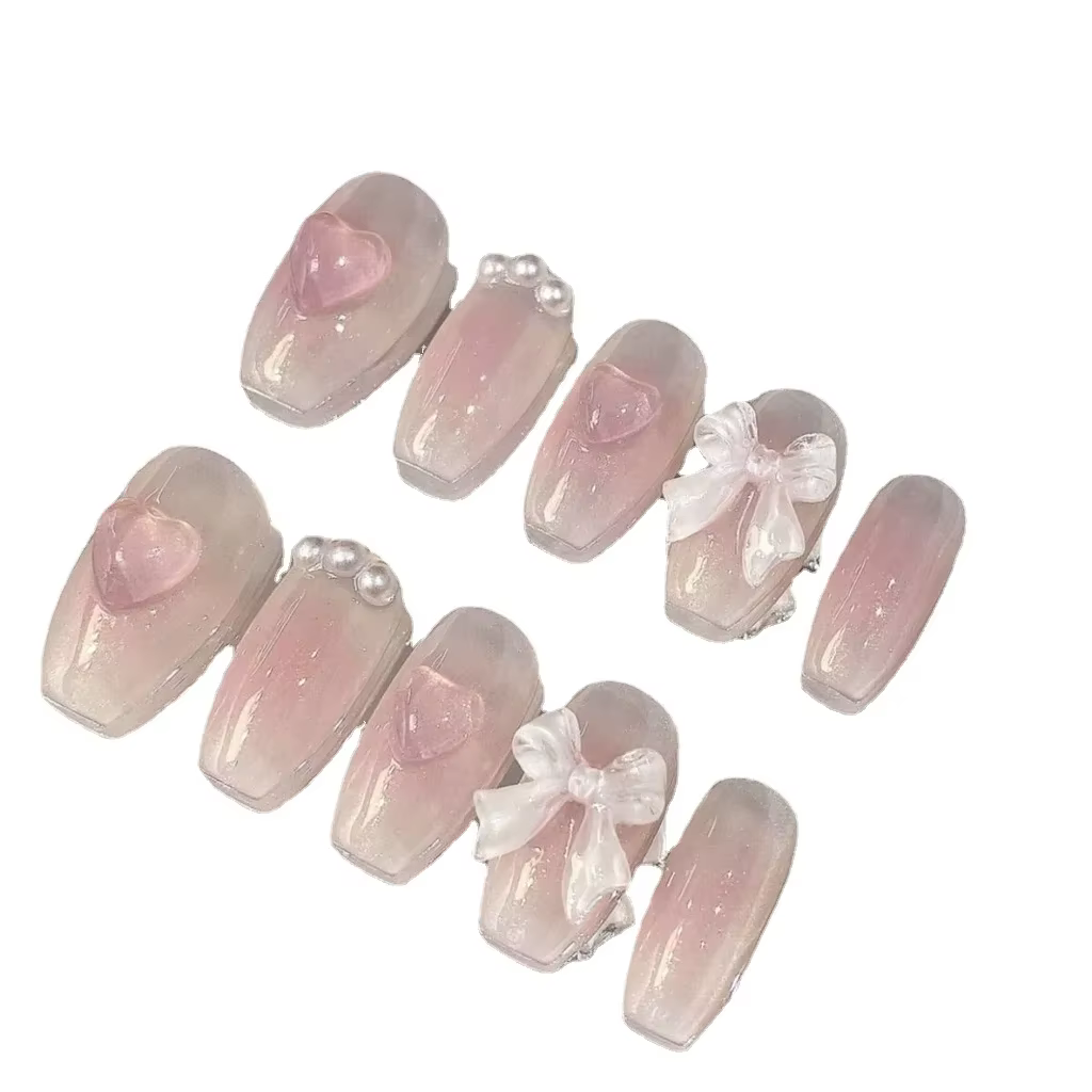 Ongles artificiels courts roses mignons style princesse