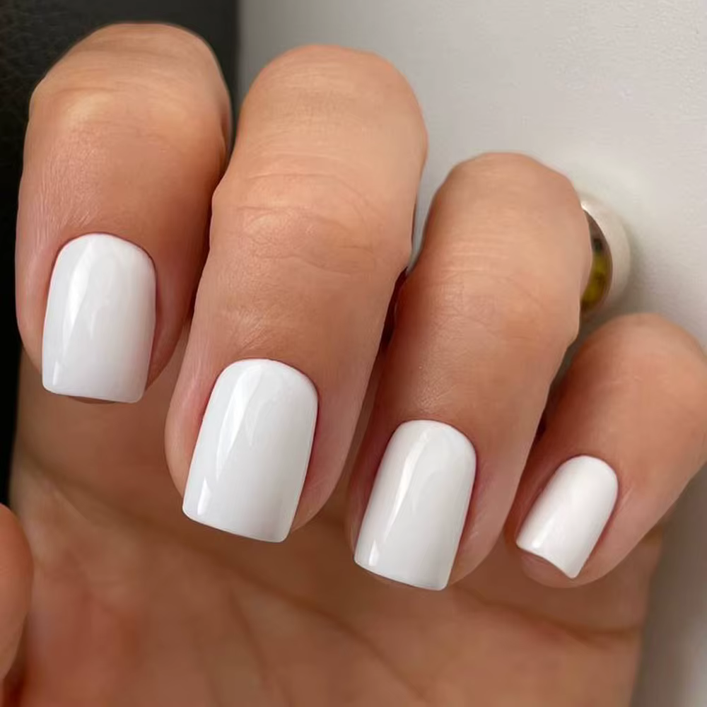 Faux Ongles Courts et Carrés Réutilisables