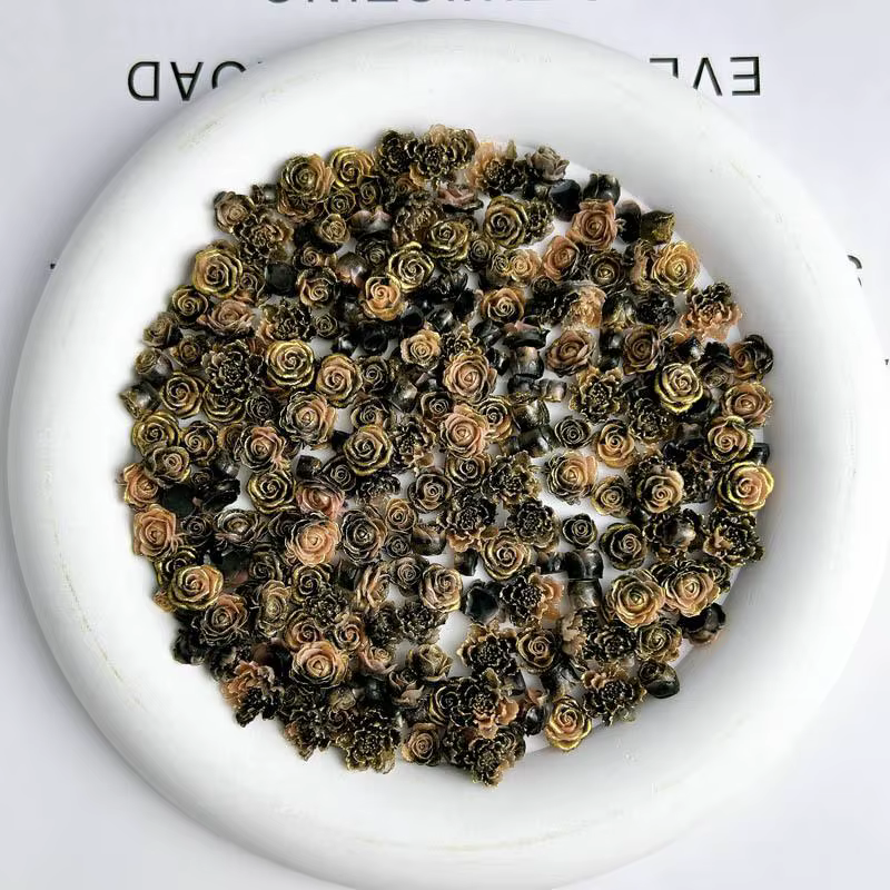 Breloques à ongles en résine incrustée de feuille d'or