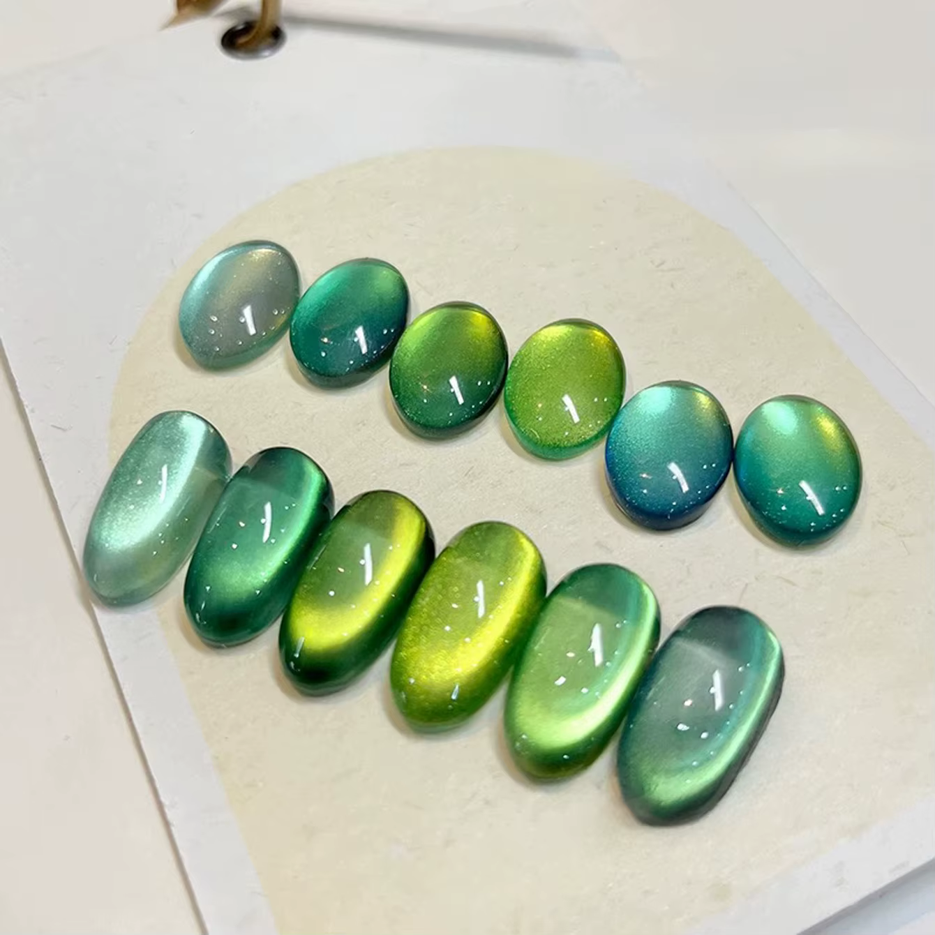 12ML 1-16 pièces 2025 nouvelles fournitures pour ongles Huai Shui bambou pavillon stroboscopique vert perle de verre