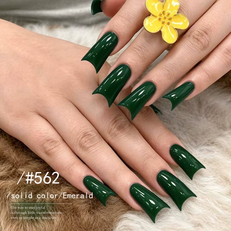Vernis à ongles gel couleur unie vert émeraude