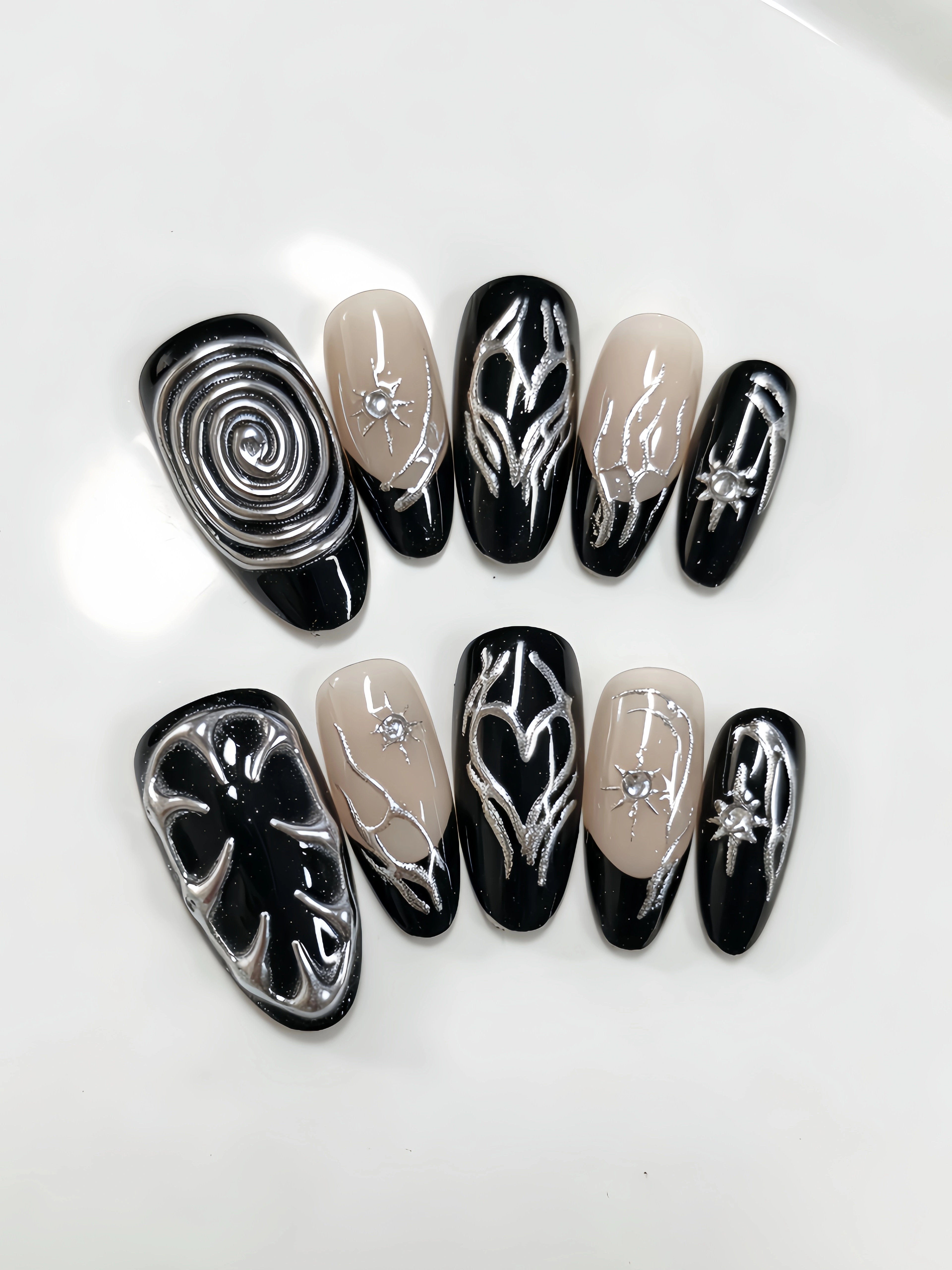 10 faux ongles courts en forme d'amande