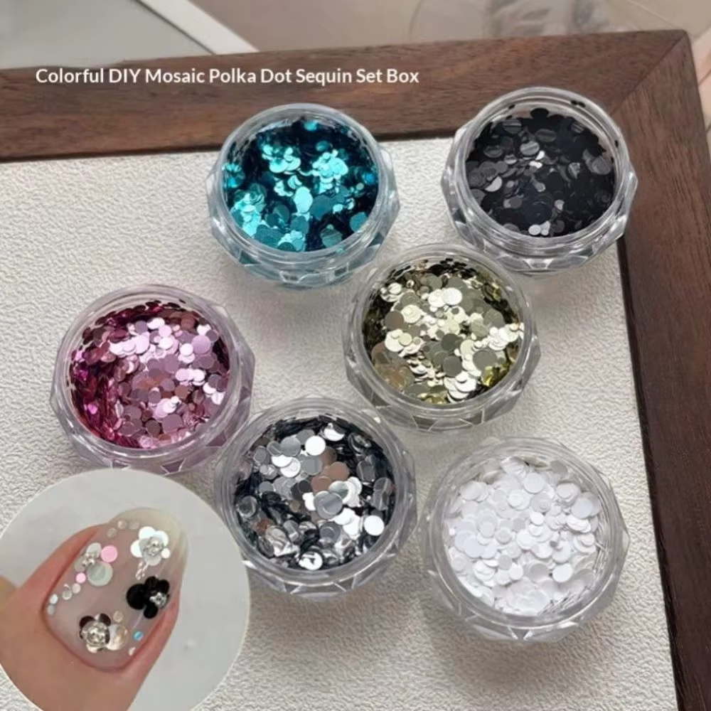 Décorations d'ongles colorées à pois scintillants