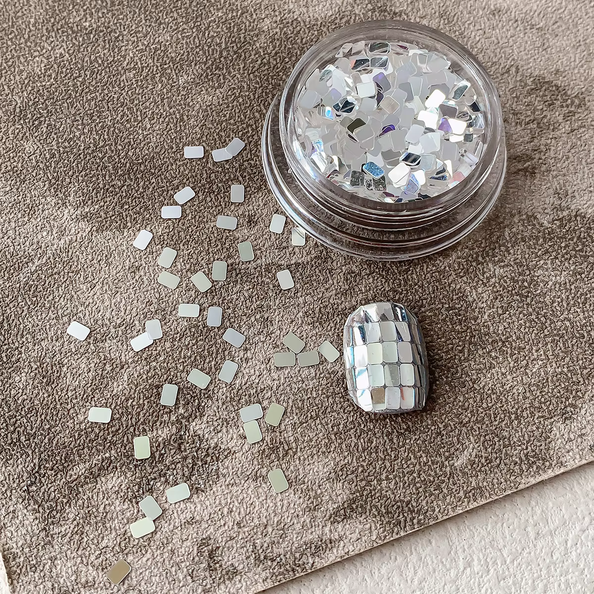 Accessoires pour Ongles à Paillettes Argentées Carrées en Boîte