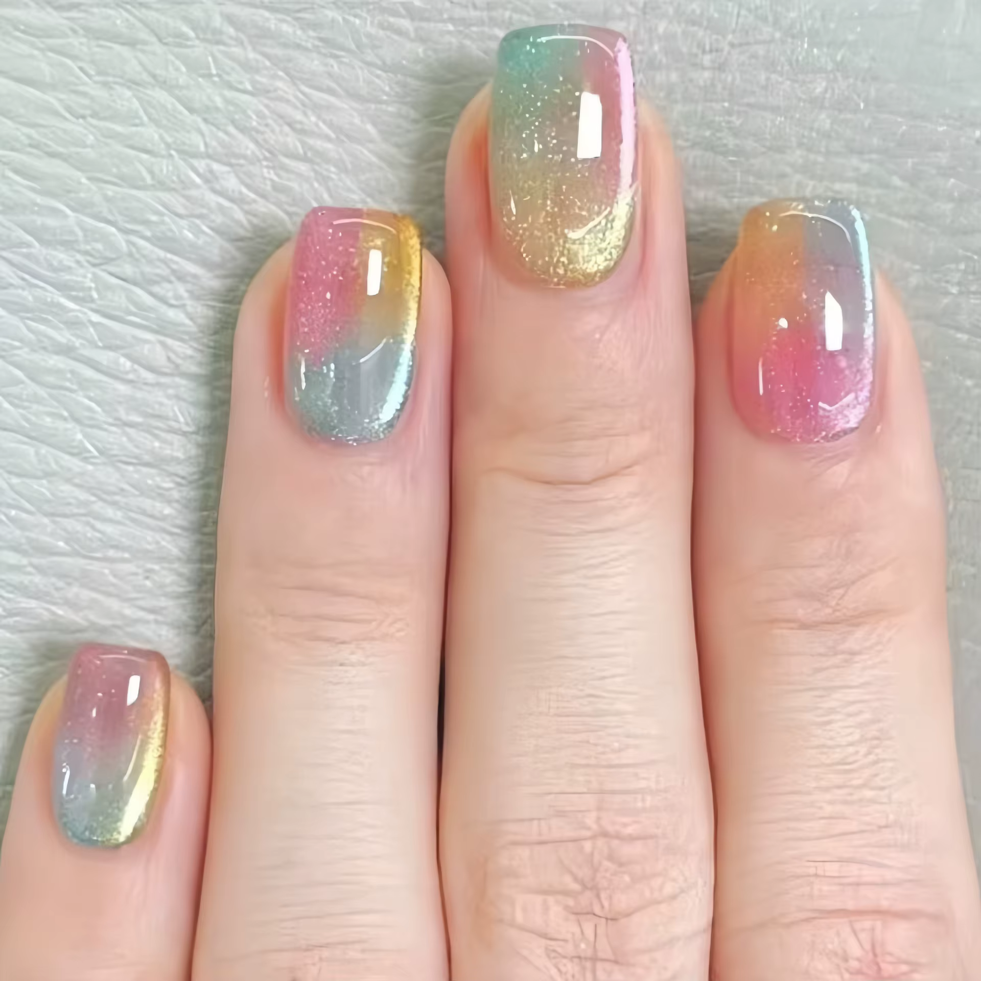 Faux ongles courts et moyens pour automne et hiver