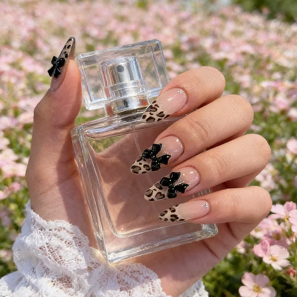 24 faux ongles français en amande
