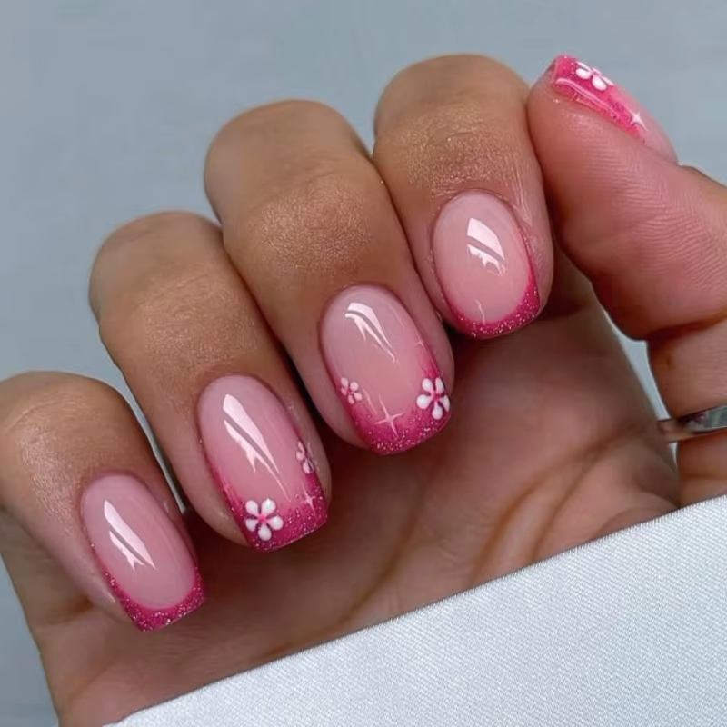 Rose rouge Rose fleurs français portable Nail Art mode court carré faux ongles détachable fini faux ongles presse sur les ongles