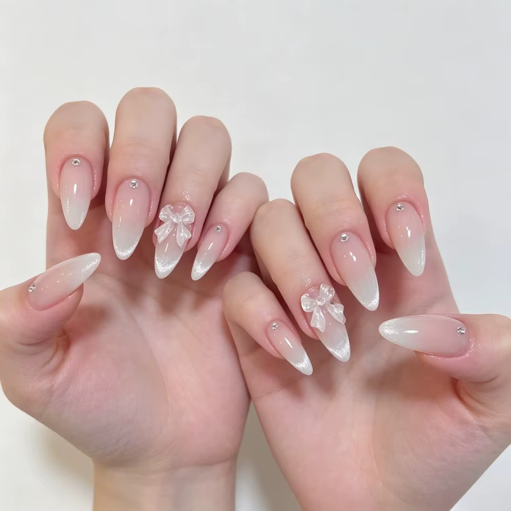 24 faux ongles à presser de style français