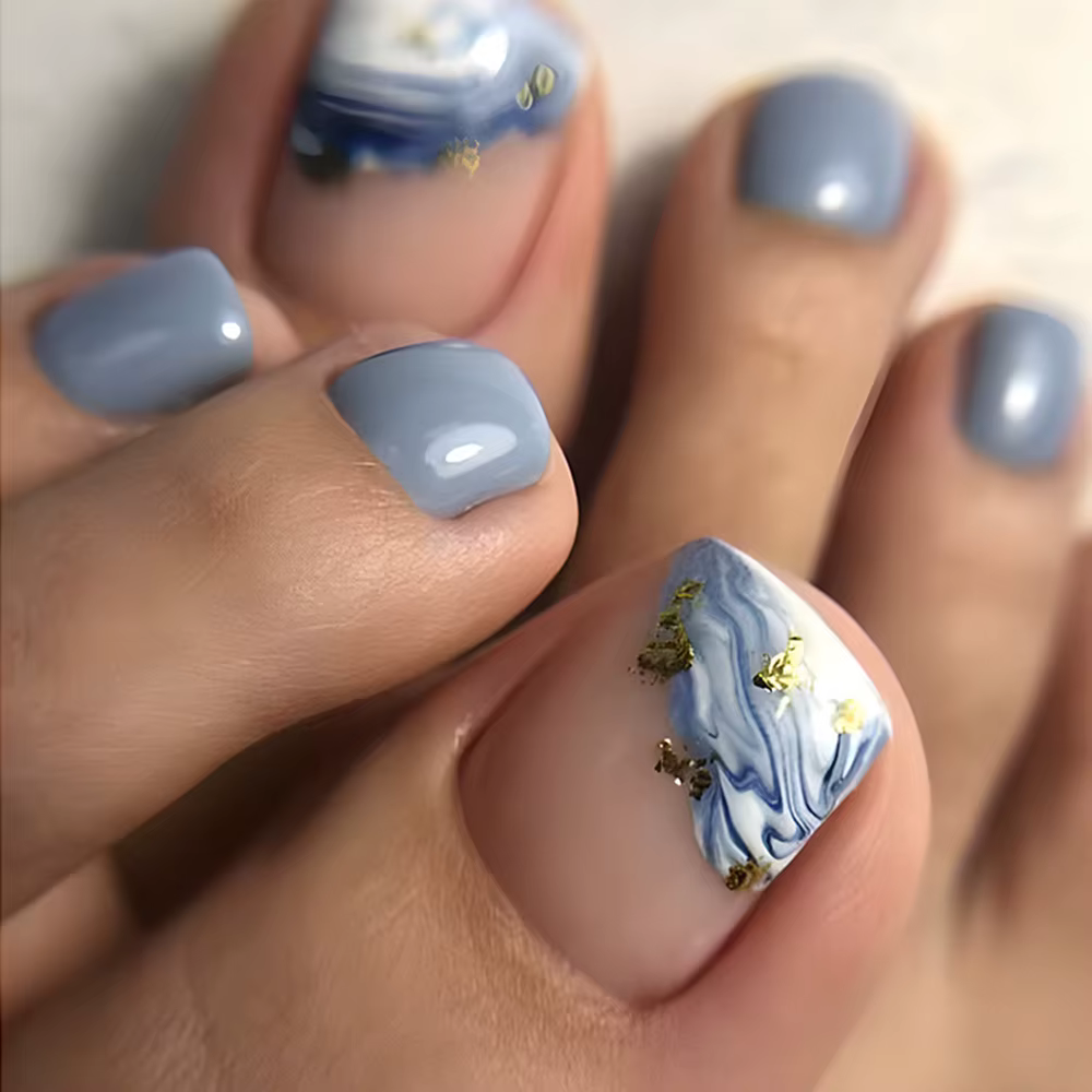 Faux ongles français simples pour orteils