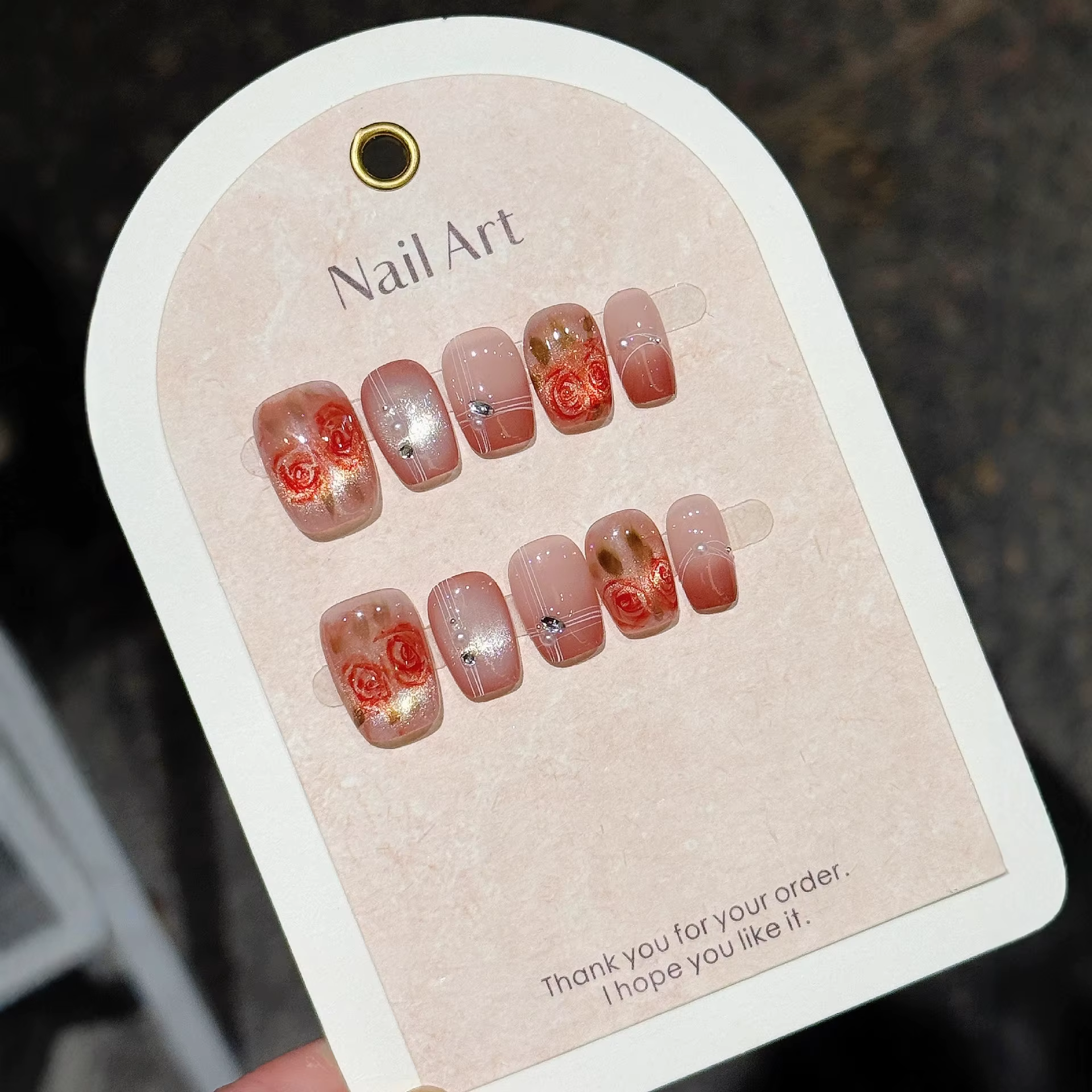 Faux ongles œil de chat rubis
