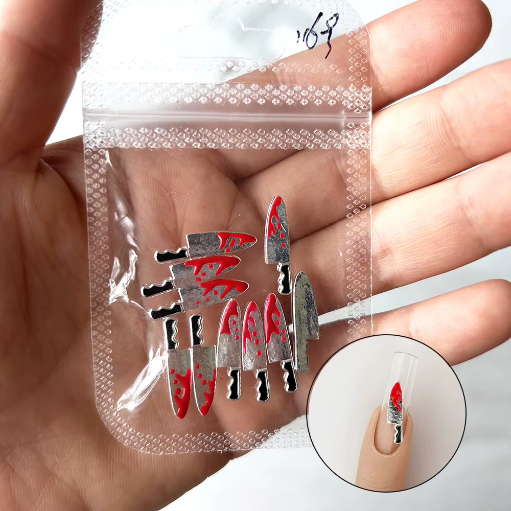 Breloques pour ongles couteau à sang d'halloween
