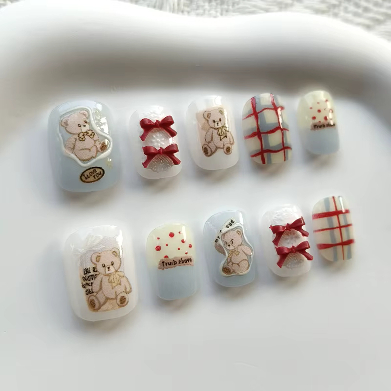 10 faux ongles à presser style coréen