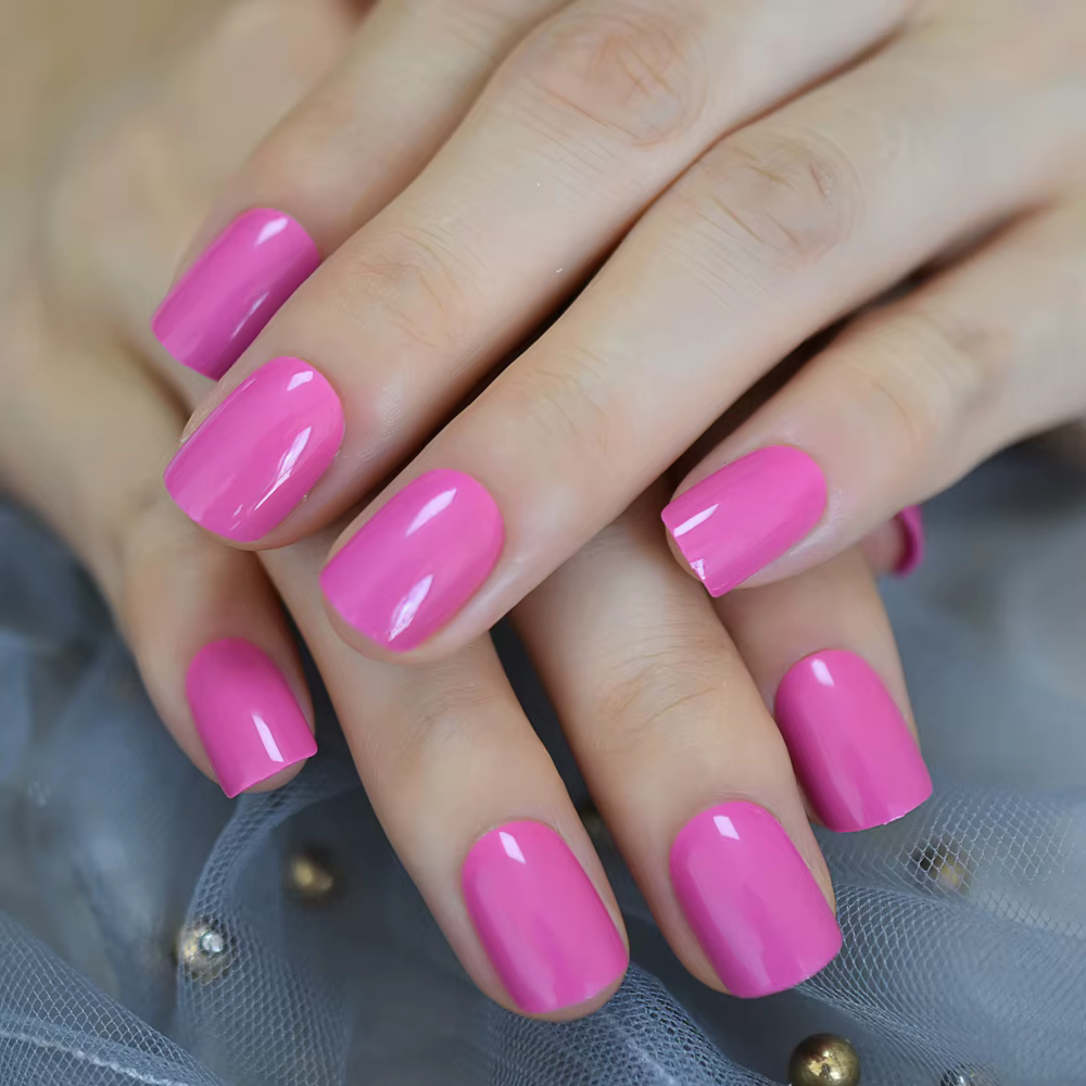 Faux ongles courts Squoval couleur Violet néon solide
