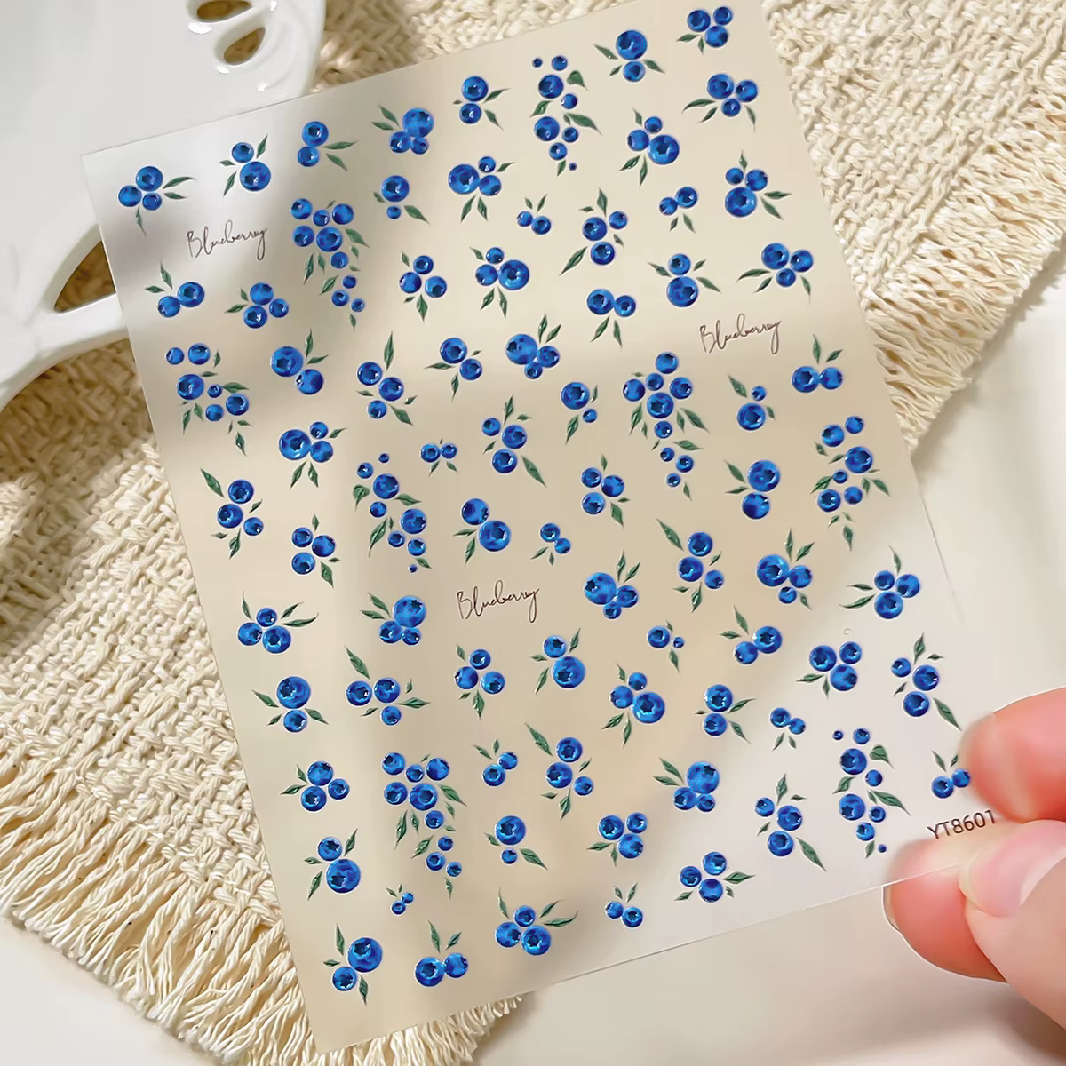 Autocollant pour ongles motif myrtille 3D en relief