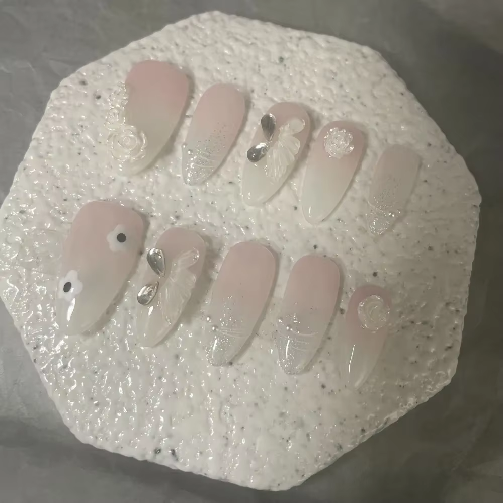 Jennie Style Butterfly Camellia Handmade Amond Press on Nails Korean Sexy Mignon Nail Art Perlé Fleur Paillette De Glitter Faux