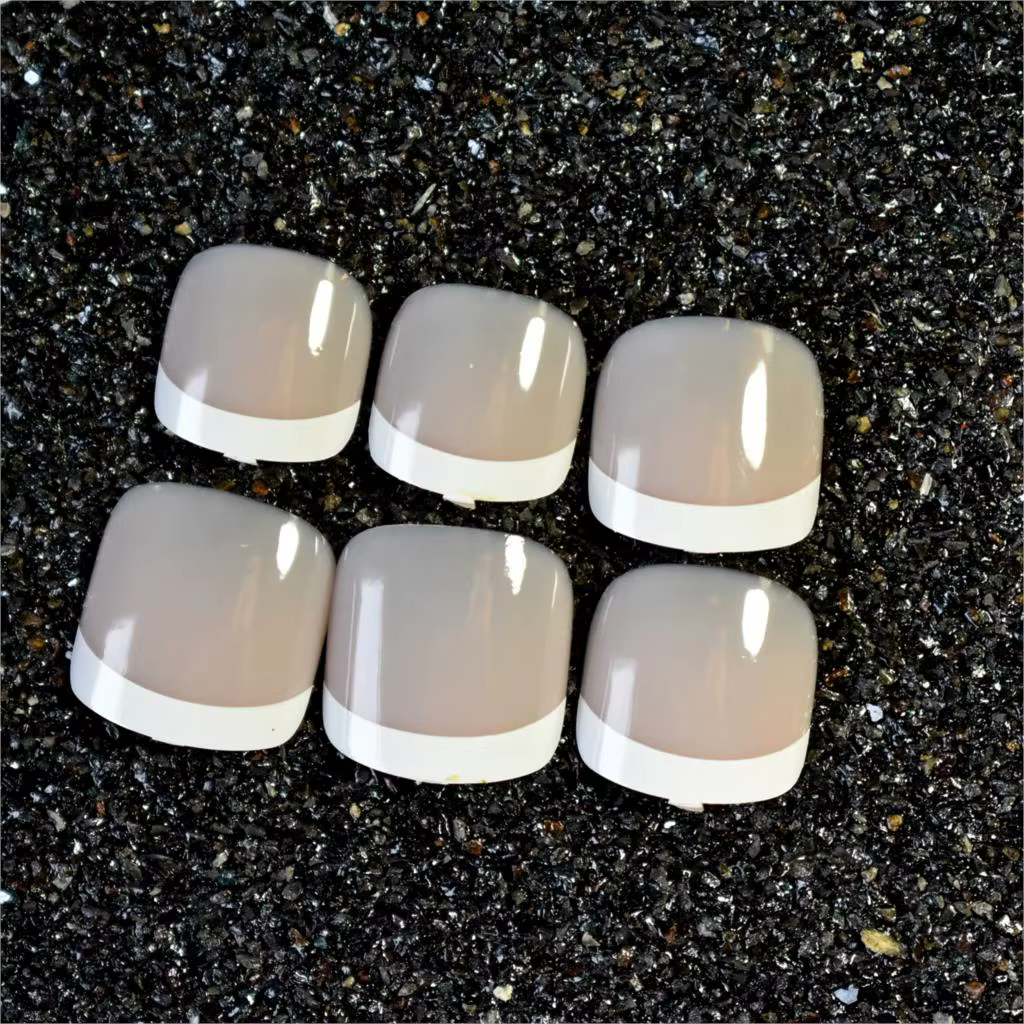 Faux ongles français Beige et blanc