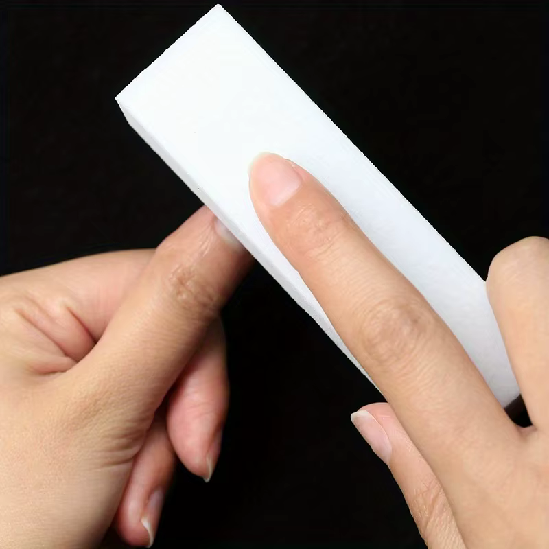 Ponceuse à ongles blanche pour pédicure et manucure