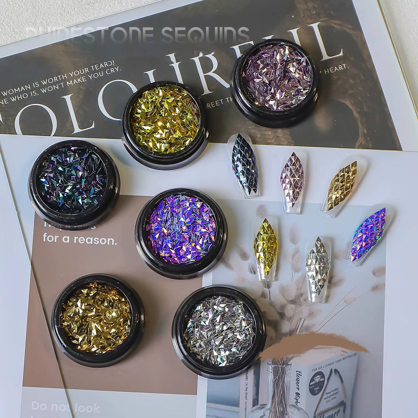 1 pot Laser tons métalliques géométrique Nail Art décors Ultra-mince brillant rhombique ongles paillettes en forme de diamant accessoires de manucure *