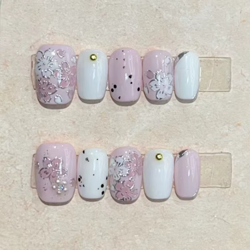 10 faux ongles à presser faits main