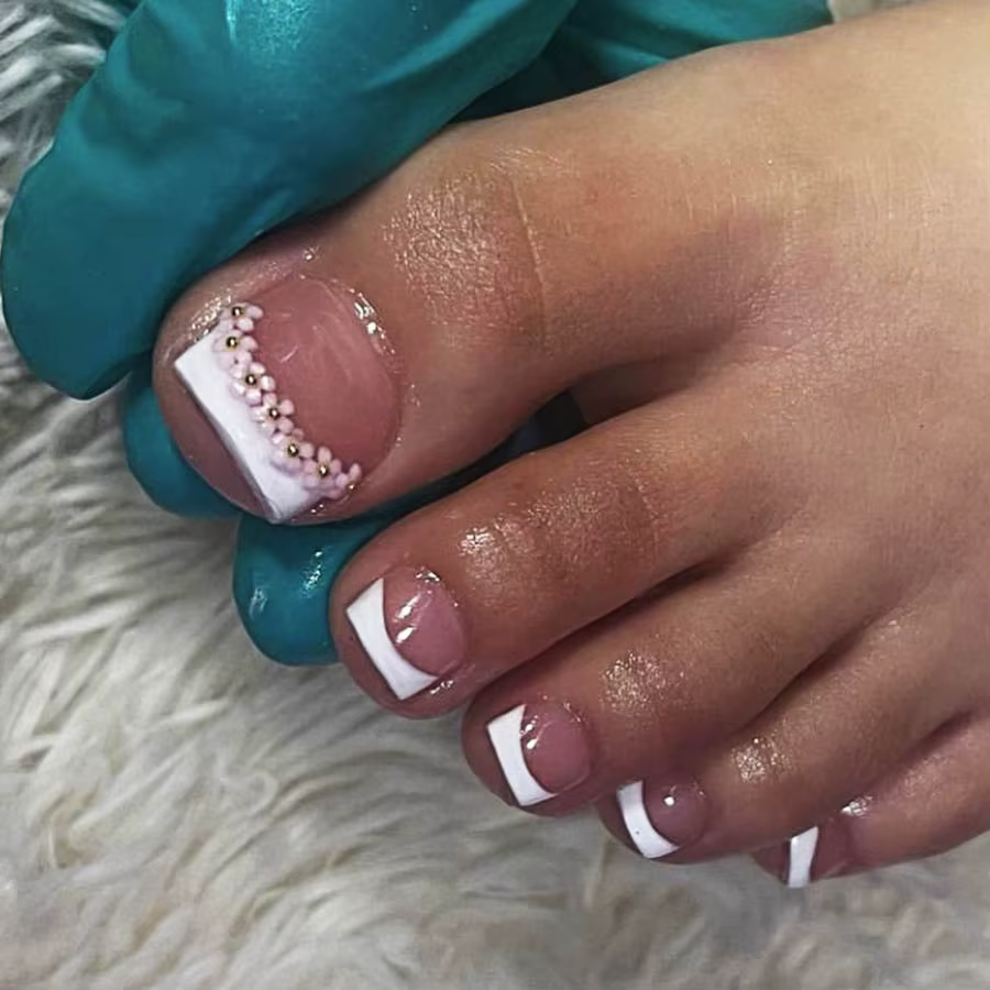 Faux ongles français simples pour orteils