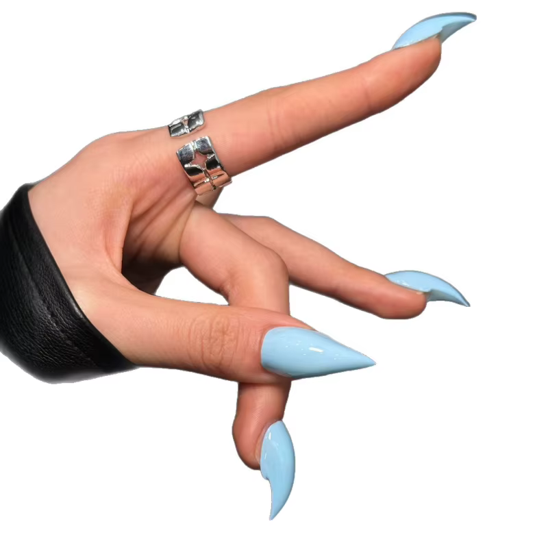 Faux ongles longs à talon aiguille