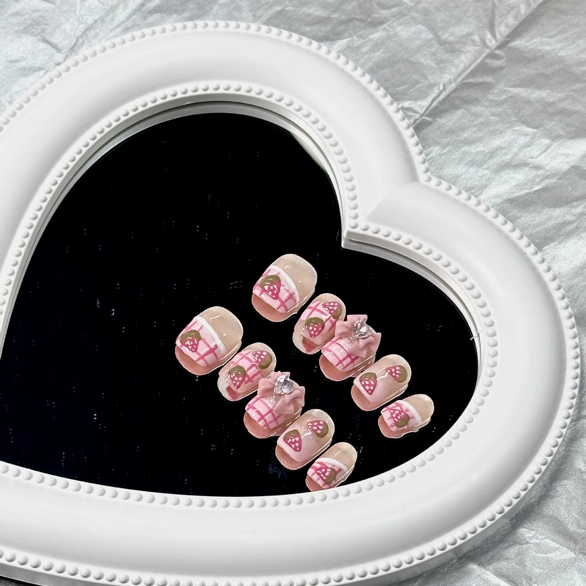 10 pièces rose à la main presse sur Nail Art avec mignon peint