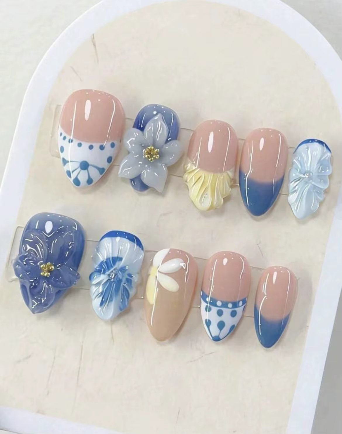 10 faux ongles faits à la main en forme d'amande