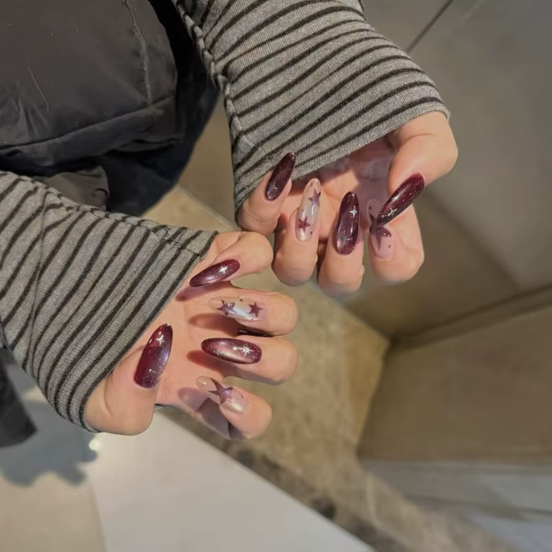 10 faux ongles courts français faits à la main