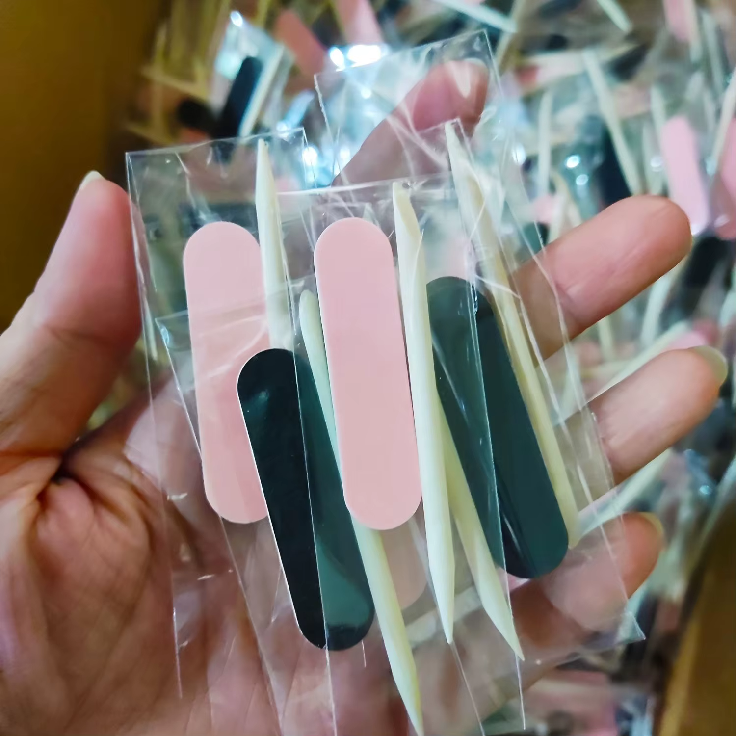 20 paquets d'outils et d'accessoires pour ongles comprenant des mini limes