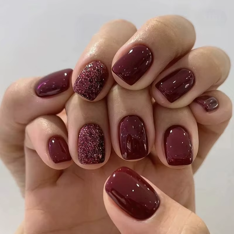 Faux ongles courts et moyens pour femmes et filles