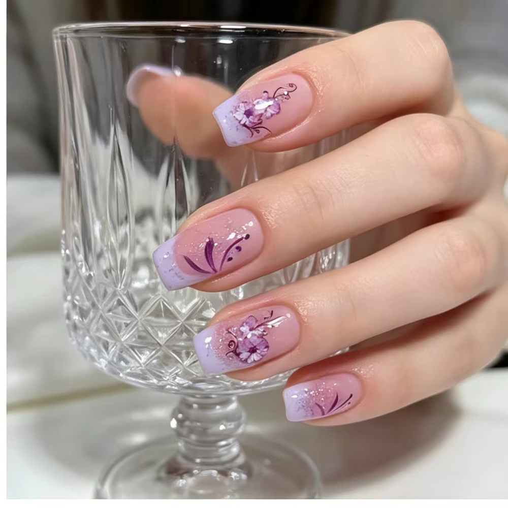 24 faux ongles autocollants brillants motif fleur violette